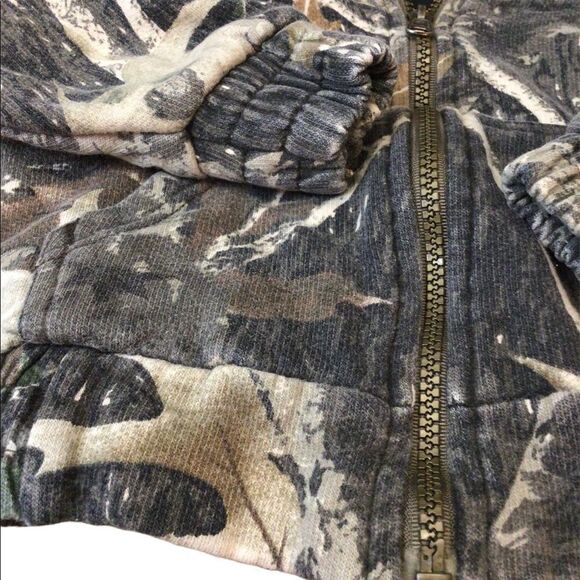 Canyon Guide Camo jacket size 4 fits more like a 2T - Picture 2 of 7